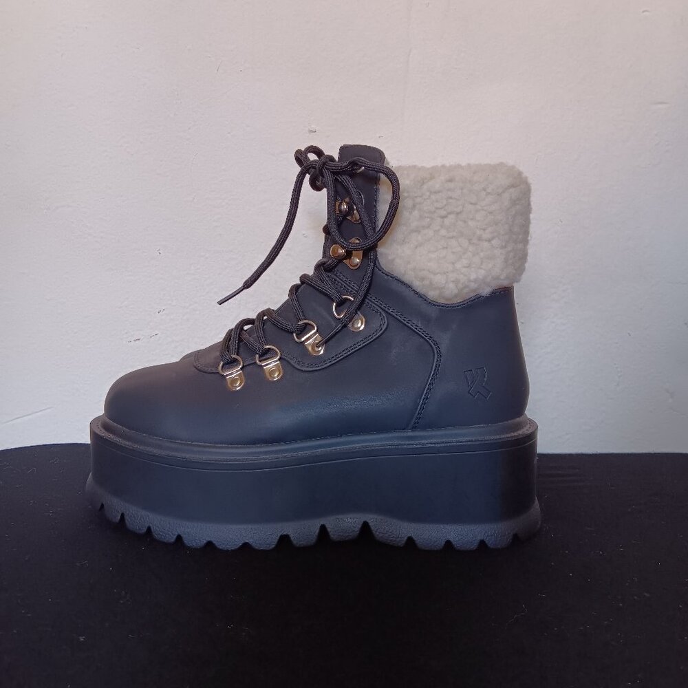 KOI Sherpa boots
